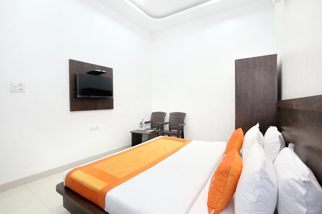 Oyo 11421 Regal Residency Hotel Amritsar Ngoại thất bức ảnh